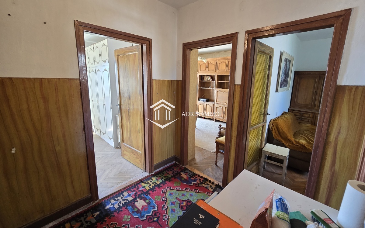 Rogotinska ulica, Ploce, Dubrovačko-neretvanska županija 20340, 6 Prostorije Prostorije,1 KupatiloBathrooms,Stan,Prodaja,Rogotinska ulica,4,1049